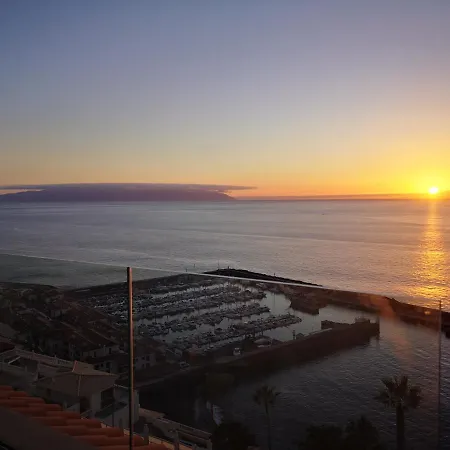 Luxury Apt. With Stunning Sea View *