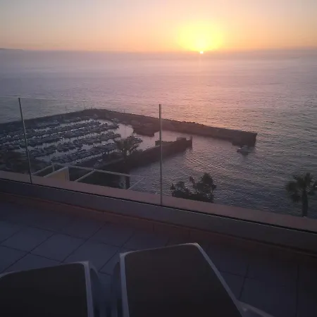 Apartmán Luxury Apt. With Stunning Sea View