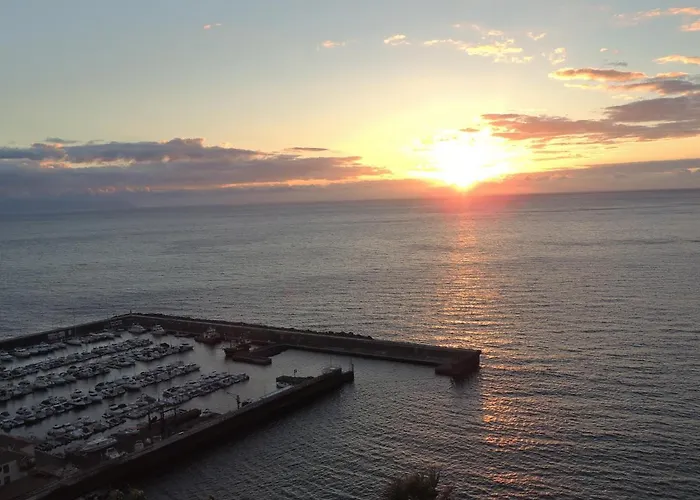 Luxury Apt. With Stunning Sea View