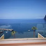 Luxury Apt. With Stunning Sea View