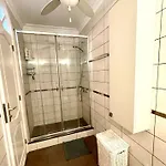Апартаменты Luxury Apt. With Stunning Sea View