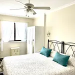 Luxury Apt. With Stunning Sea View