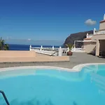 Luxury Apt. With Stunning Sea View Апартаменты *