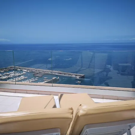 Apartment Luxury Apt. With Stunning Sea View