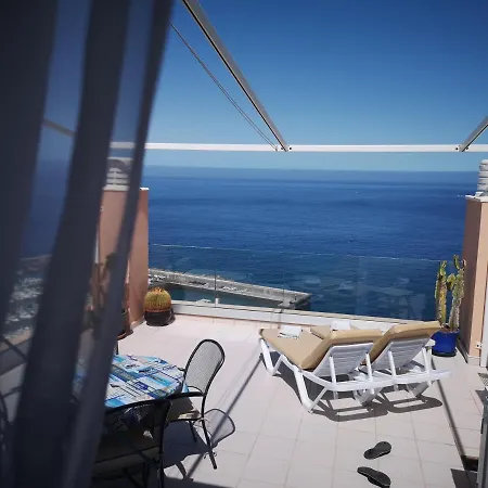Апартаменты Luxury Apt. With Stunning Sea View Акантиладо-де-Лос-Хигантес