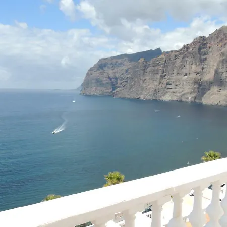 Luxury Apt. With Stunning Sea View *