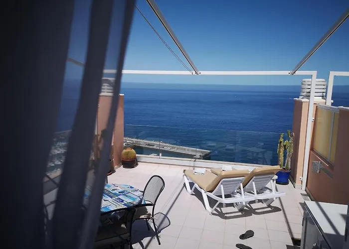Апартаменты Luxury Apt. With Stunning Sea View Акантиладо-де-Лос-Хигантес