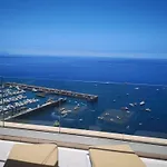 Luxury Apt. With Stunning Sea View 아파트 아칸티라도